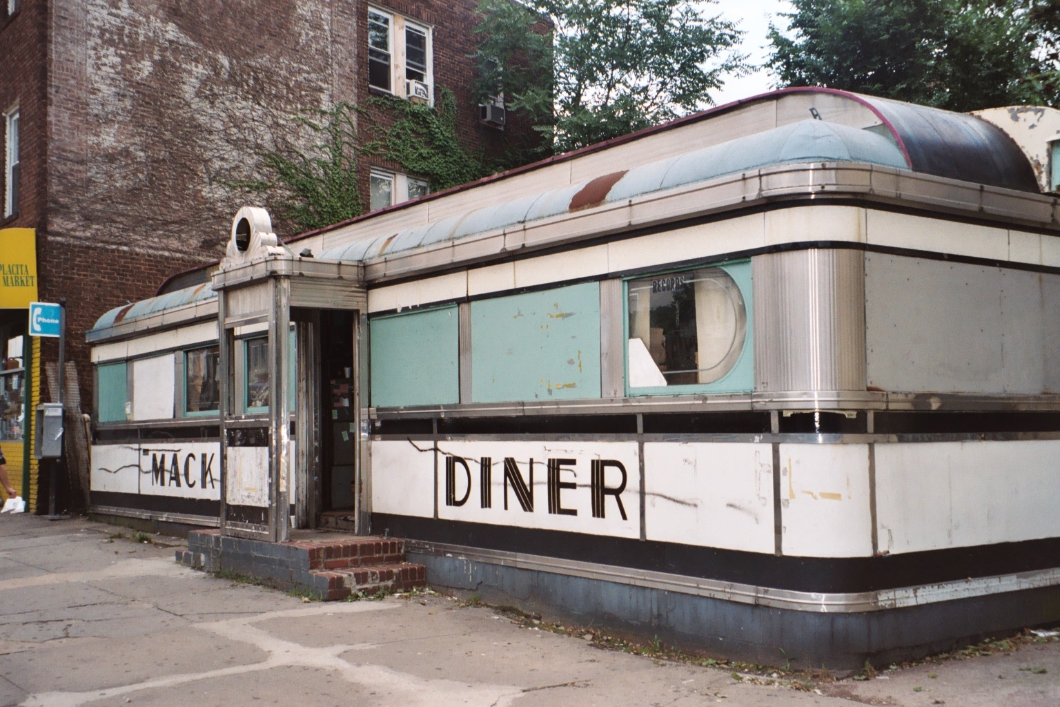 Vintage Diners For Sale 84